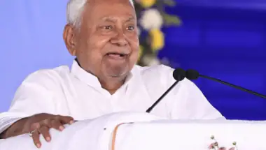 नीतीश कुमार: राज्यसभा सदस्यता के बावजूद मुख्यमंत्री पद पर क्यों बने हुए हैं? राजनीतिक गलियारों में अटकलें तेज़